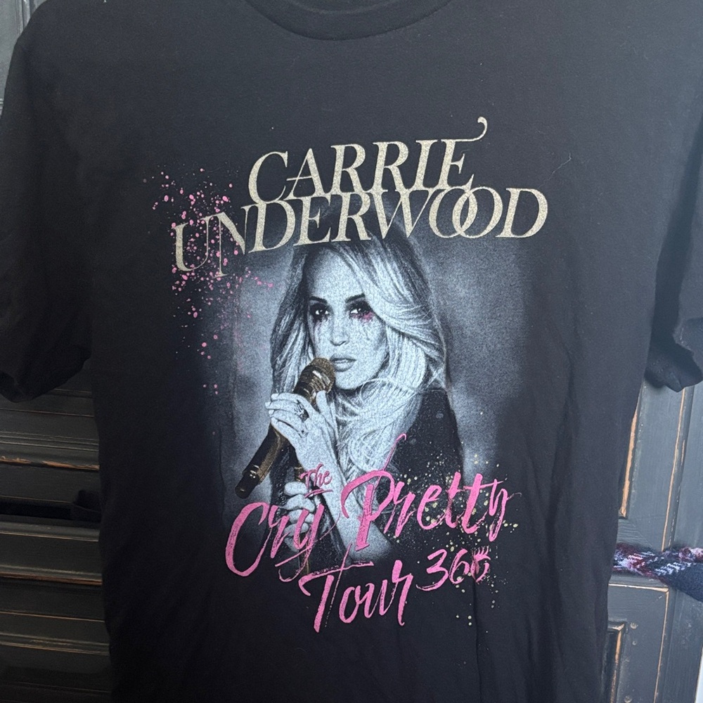 CALIA by Carrie Underwood Black Tee with Pink and White Graphic